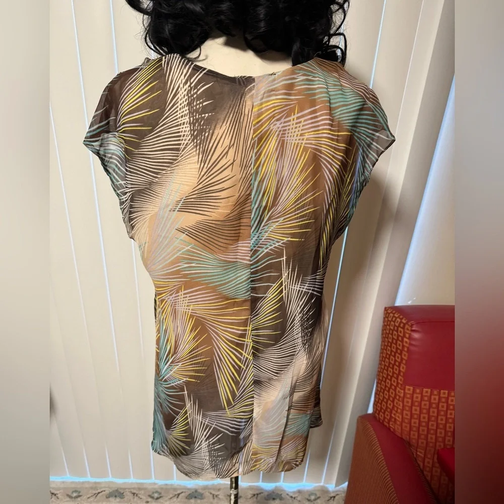 Status by chenault women’s blouse size L in excellent condition